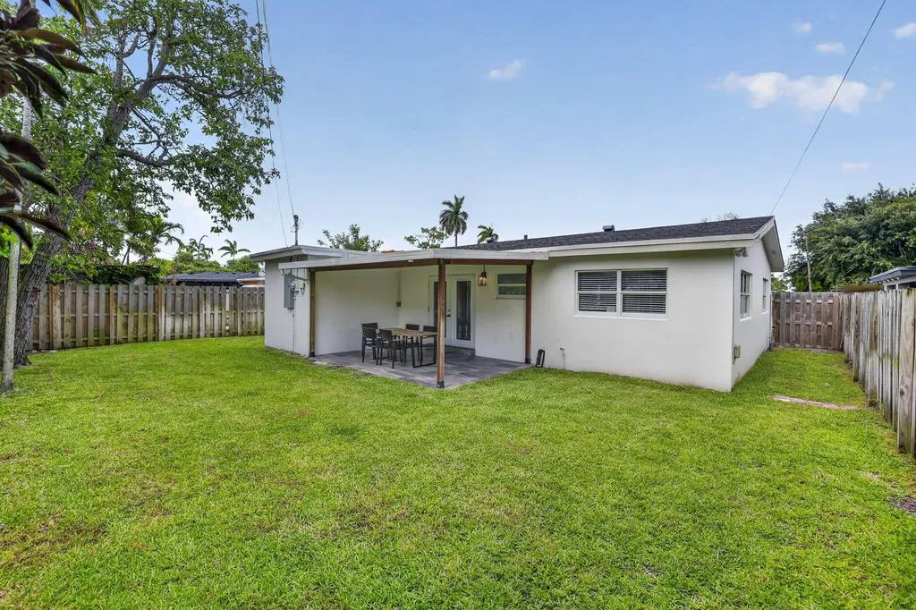 4601 NE 4th Avenue Fort Lauderdale FL 33334