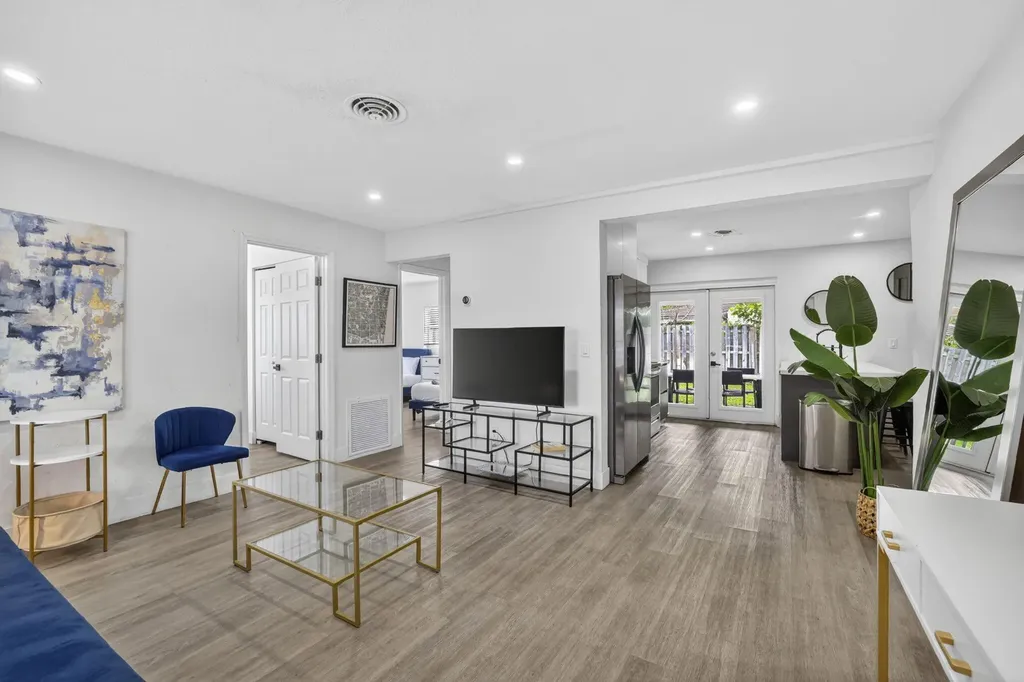 4601 NE 4th Avenue Fort Lauderdale FL 33334