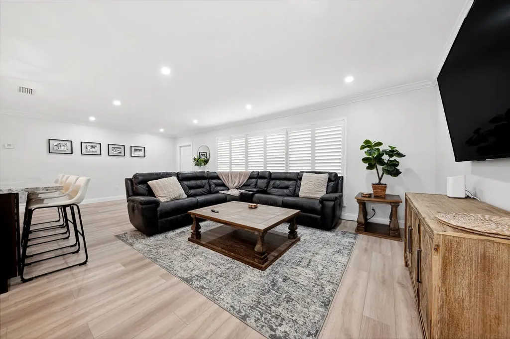 6241 NE 19th Terrace Fort Lauderdale FL 33308