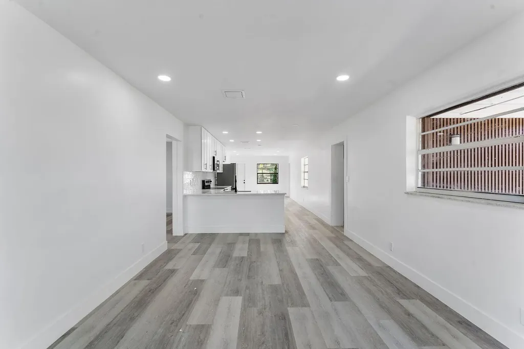 481 NW 2nd Terrace Deerfield Beach FL 33441
