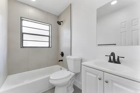 481 NW 2nd Terrace Deerfield Beach FL 33441