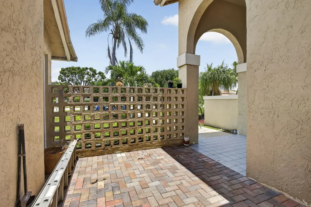 2171 Amesbury Circle Wellington FL 33414