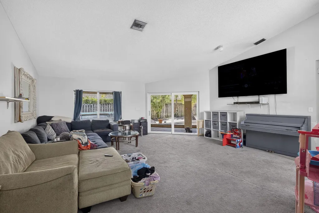2171 Amesbury Circle Wellington FL 33414