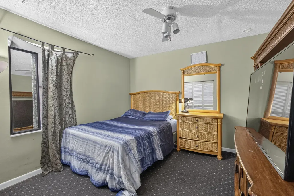 2171 Amesbury Circle Wellington FL 33414