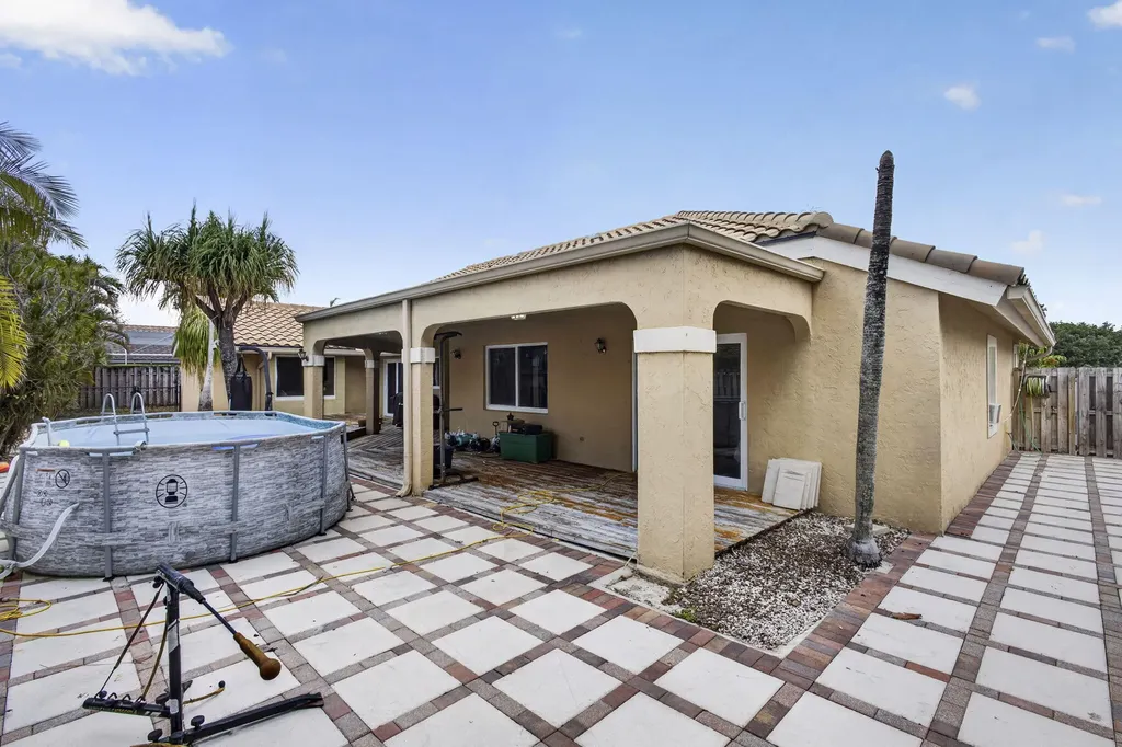 2171 Amesbury Circle Wellington FL 33414