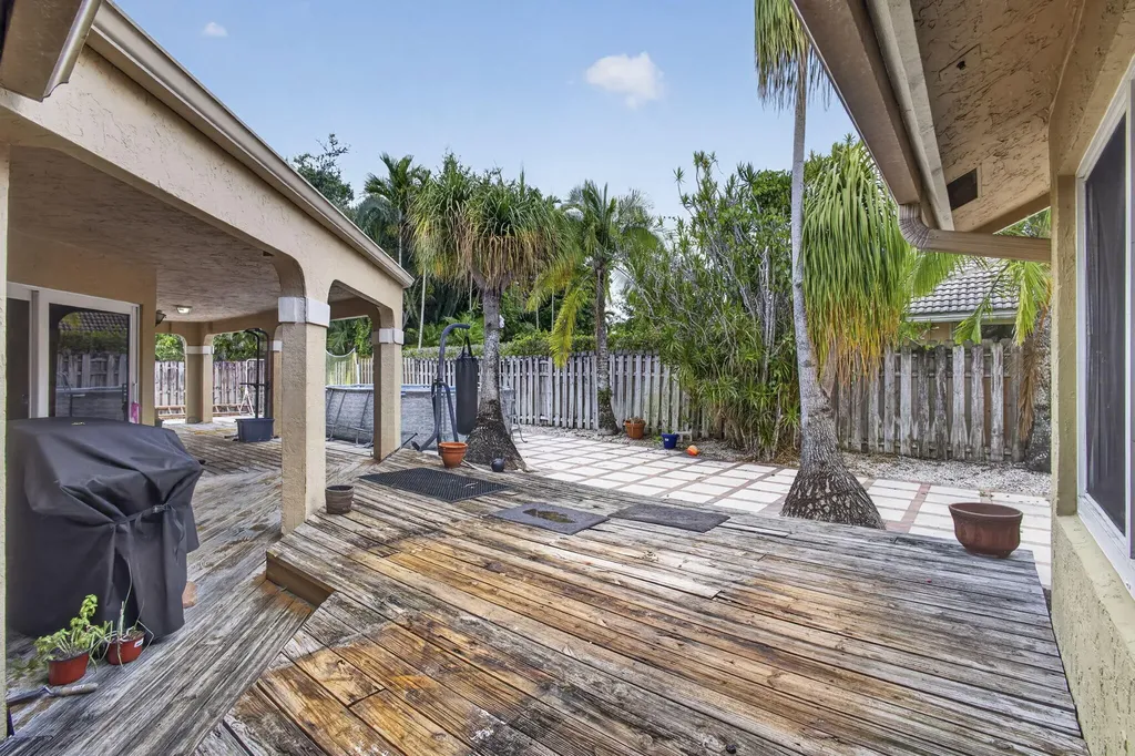 2171 Amesbury Circle Wellington FL 33414