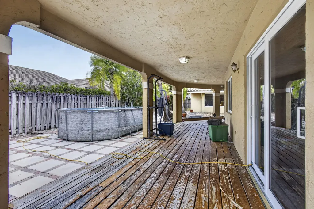 2171 Amesbury Circle Wellington FL 33414