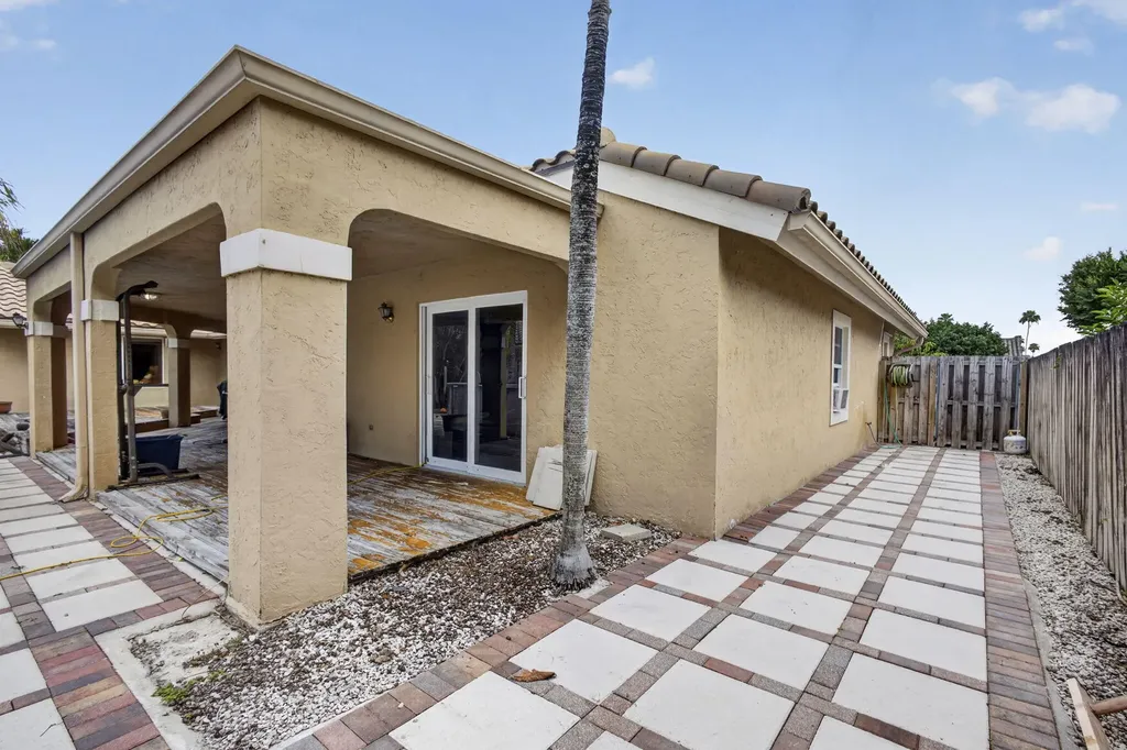 2171 Amesbury Circle Wellington FL 33414