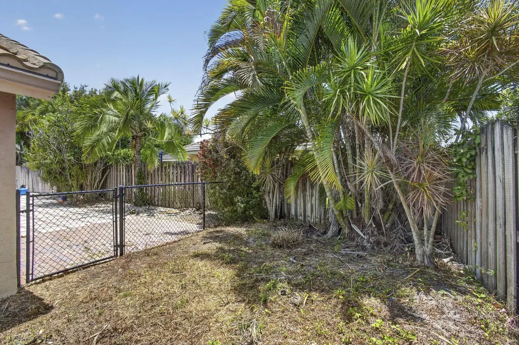 2171 Amesbury Circle Wellington FL 33414