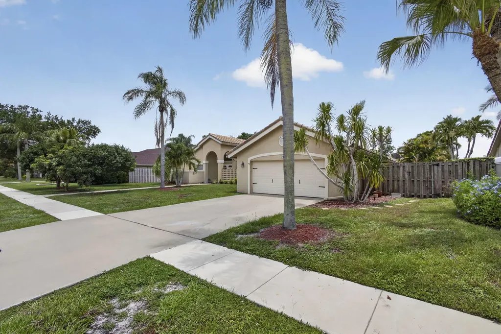 2171 Amesbury Circle Wellington FL 33414