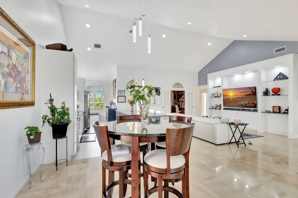 2354 Saratoga Bay Drive West Palm Beach FL 33409