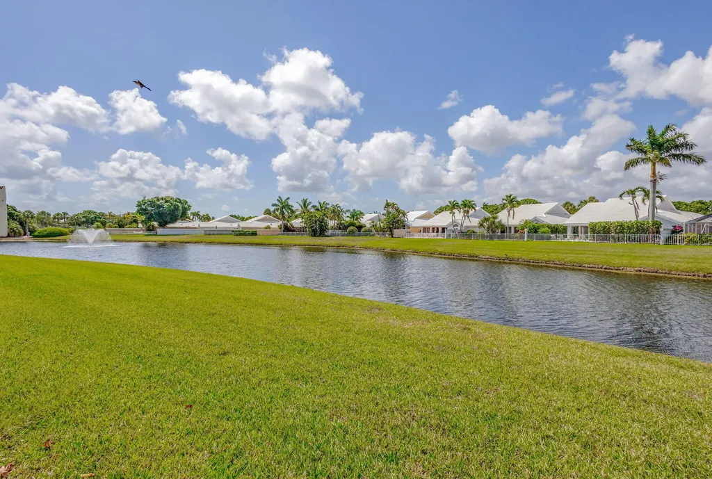 2354 Saratoga Bay Drive West Palm Beach FL 33409