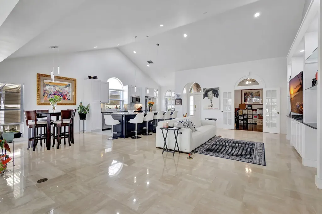 2354 Saratoga Bay Drive West Palm Beach FL 33409