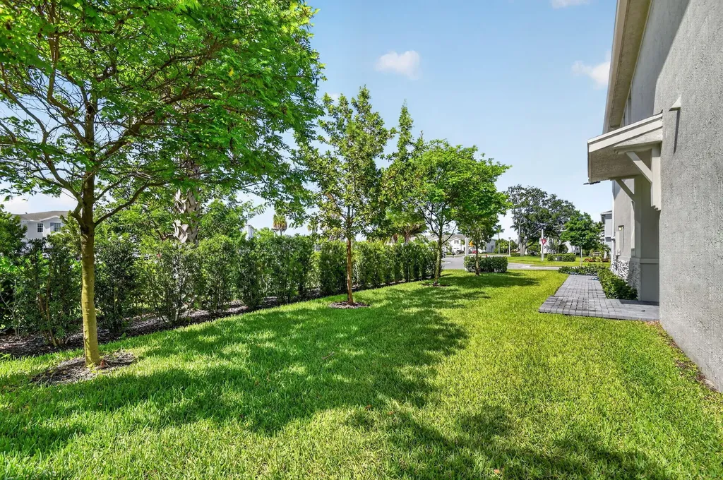 4325 Pond Lily Lane Lake Worth FL 33467