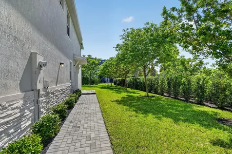 4325 Pond Lily Lane Lake Worth FL 33467
