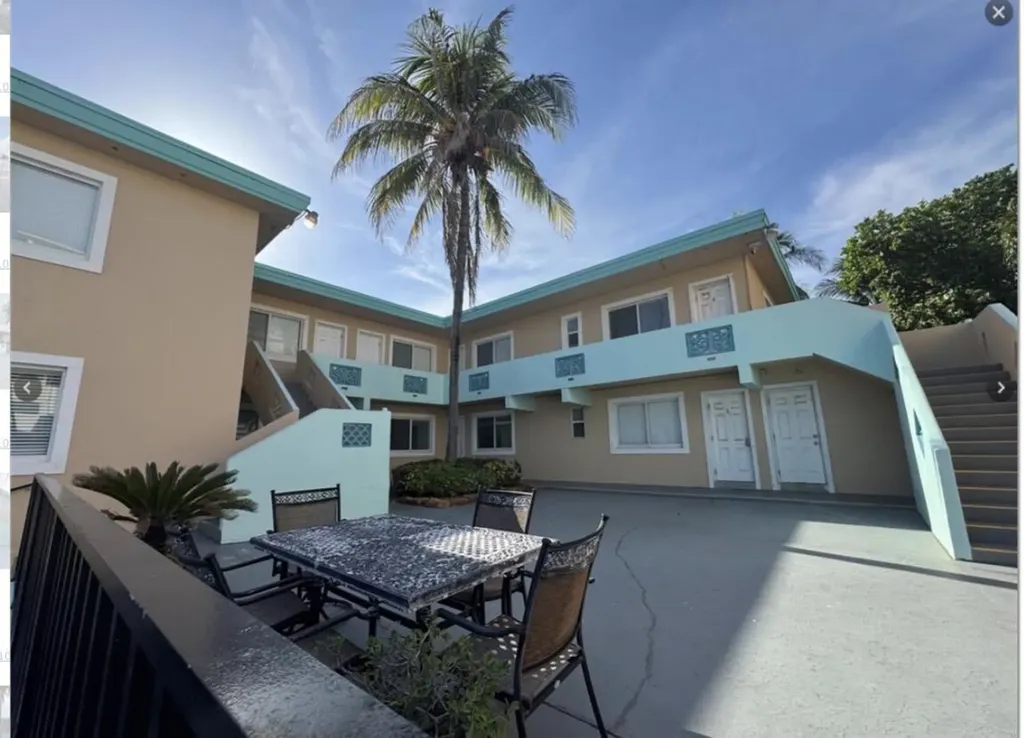 323 Monroe Street Hollywood FL