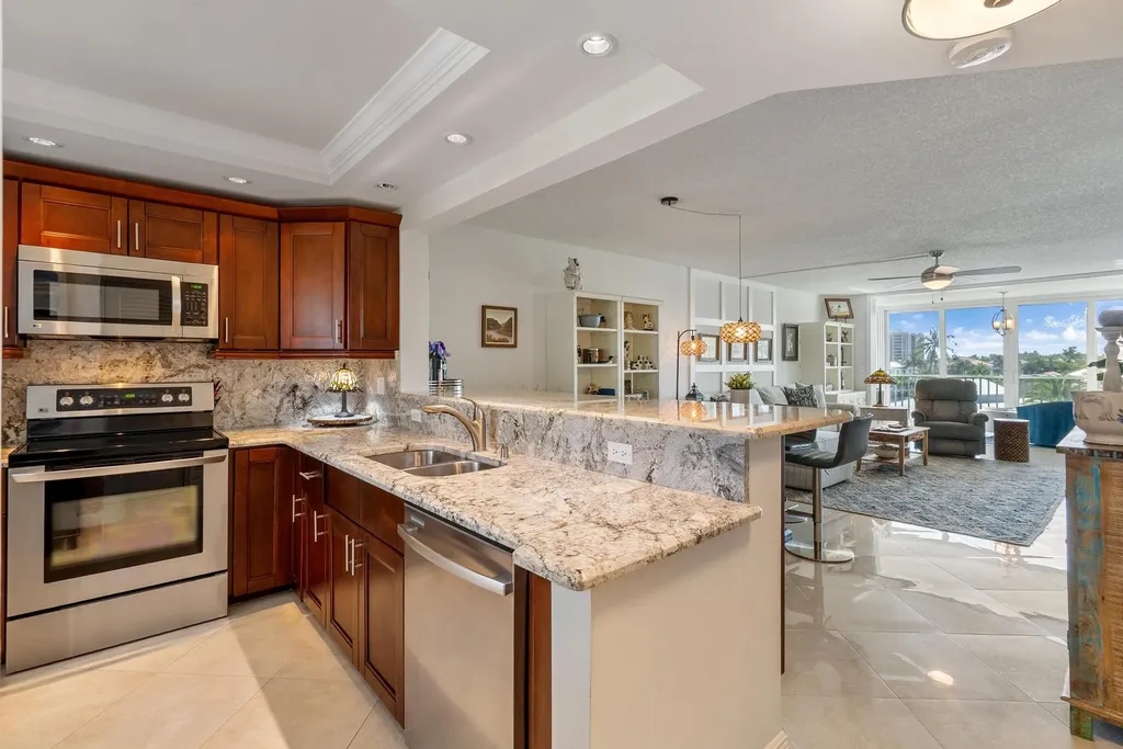 930 Dogwood Drive Delray Beach FL 33483