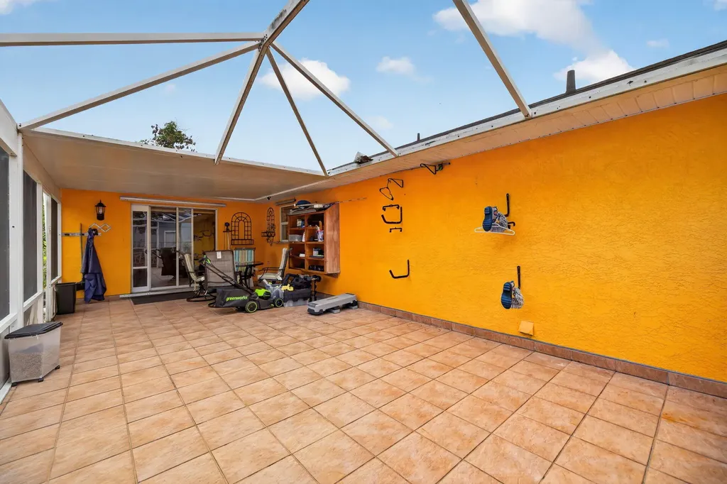 1314 SW Bellevue Avenue Port St Lucie FL 34953