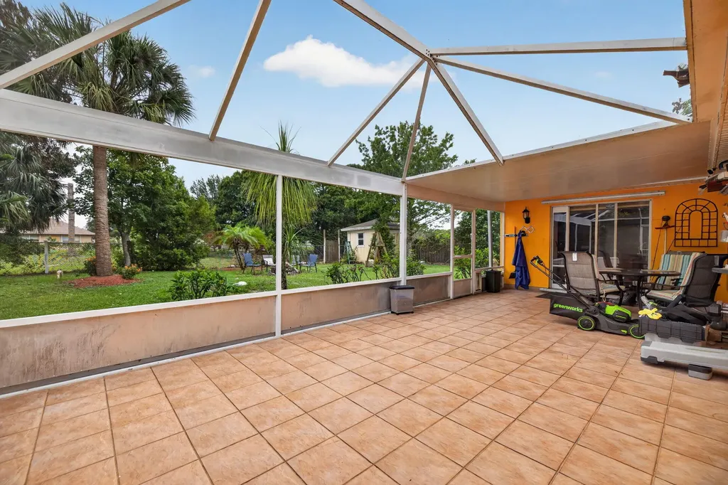 1314 SW Bellevue Avenue Port St Lucie FL 34953