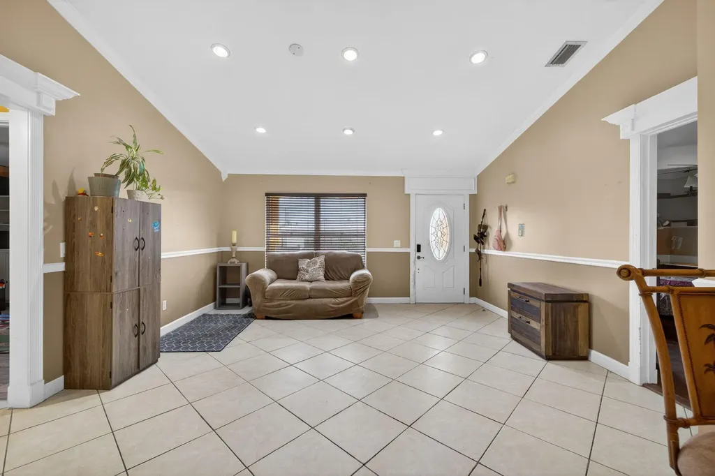 1314 SW Bellevue Avenue Port St Lucie FL 34953