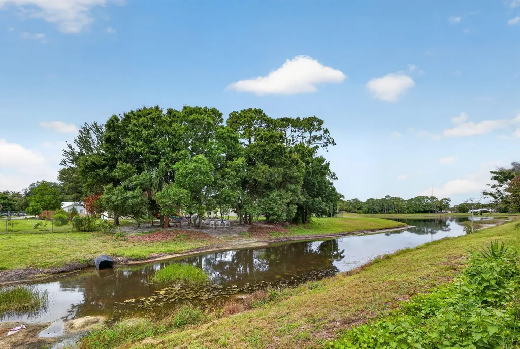 1314 SW Bellevue Avenue Port St Lucie FL 34953