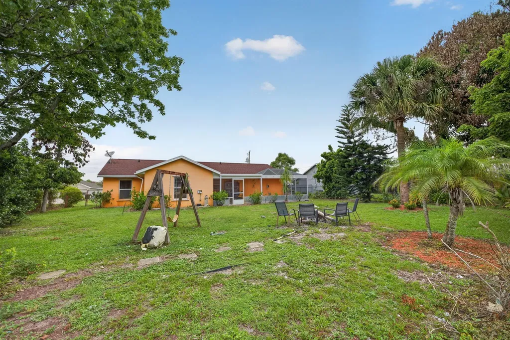 1314 SW Bellevue Avenue Port St Lucie FL 34953