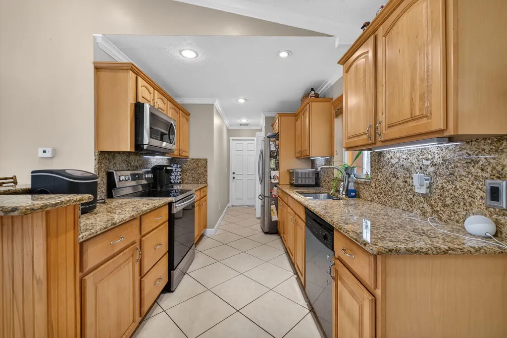 1314 SW Bellevue Avenue Port St Lucie FL 34953