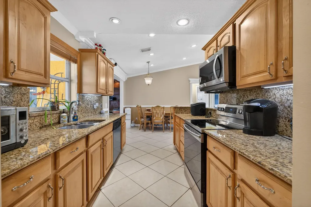 1314 SW Bellevue Avenue Port St Lucie FL 34953