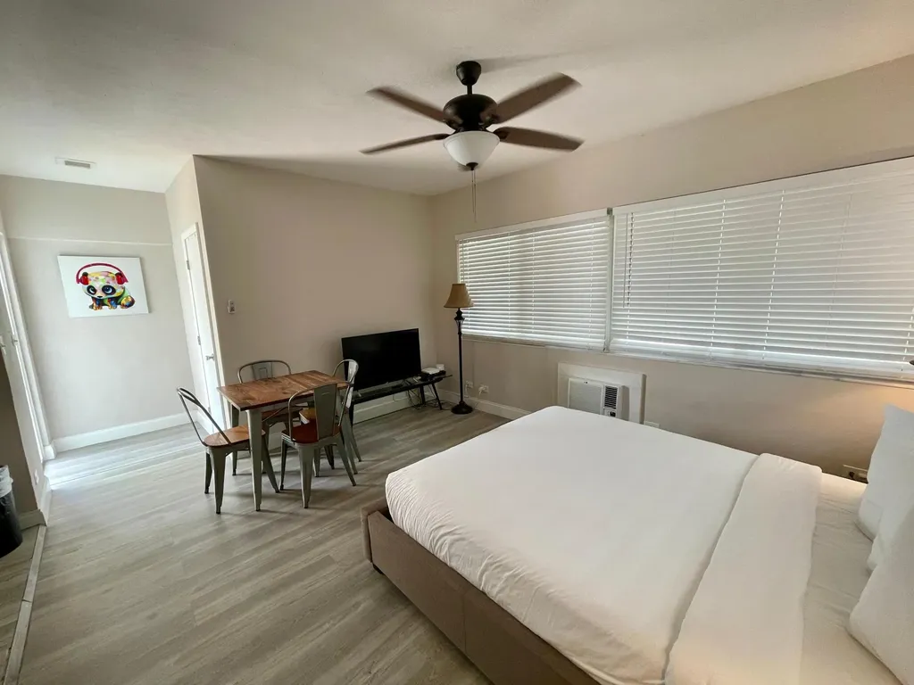 828 NE 17th Avenue Fort Lauderdale FL 33304