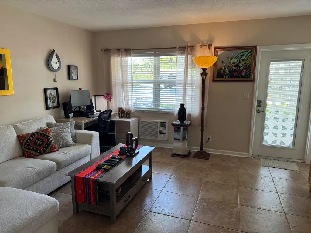 2160 NE 56th Court Fort Lauderdale FL 33308