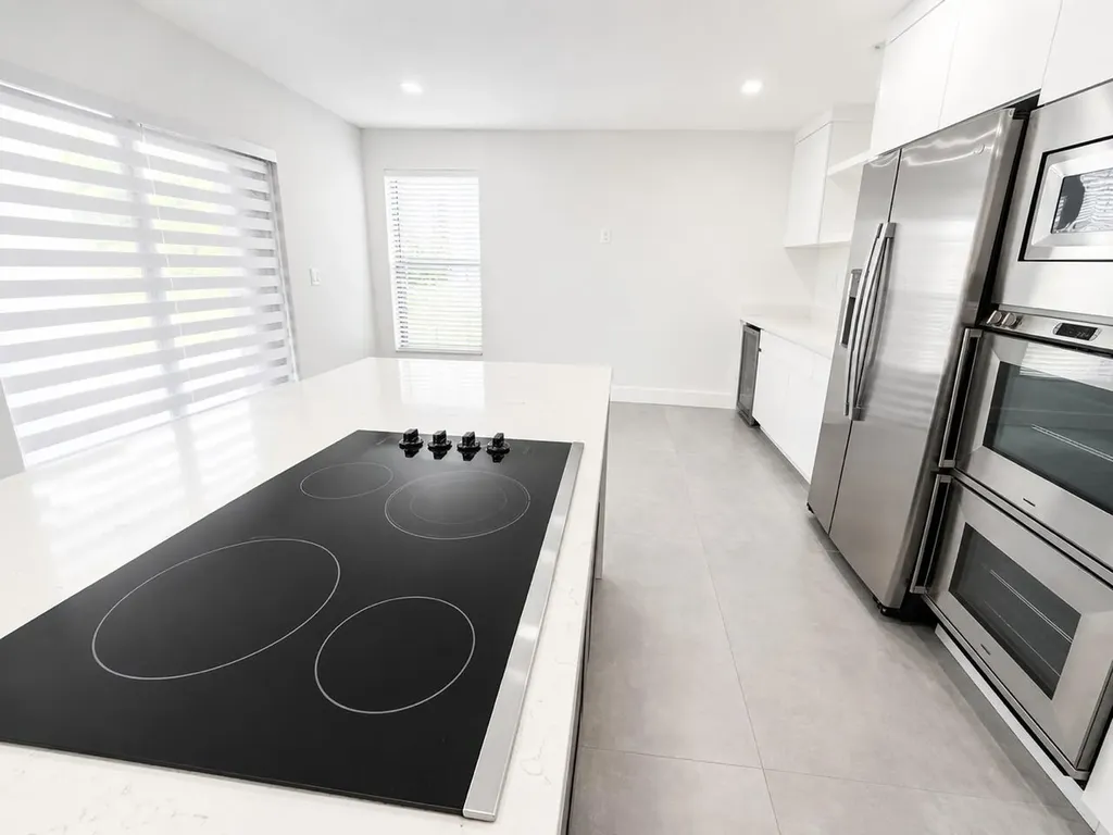 4683 NW 99th Terrace Sunrise FL 33351