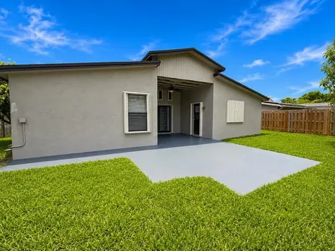 4683 NW 99th Terrace Sunrise FL 33351