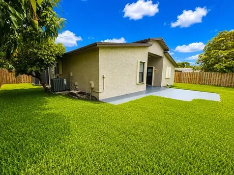 4683 NW 99th Terrace Sunrise FL 33351