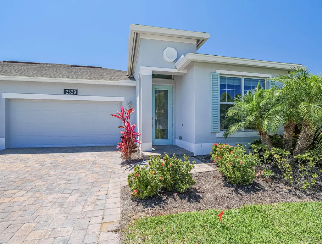 2529 Bella Vista Circle Vero Beach FL 32966
