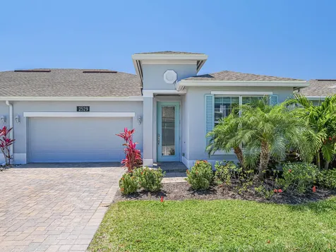 2529 Bella Vista Circle Vero Beach FL 32966