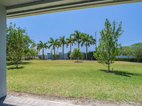 2529 Bella Vista Circle Vero Beach FL 32966