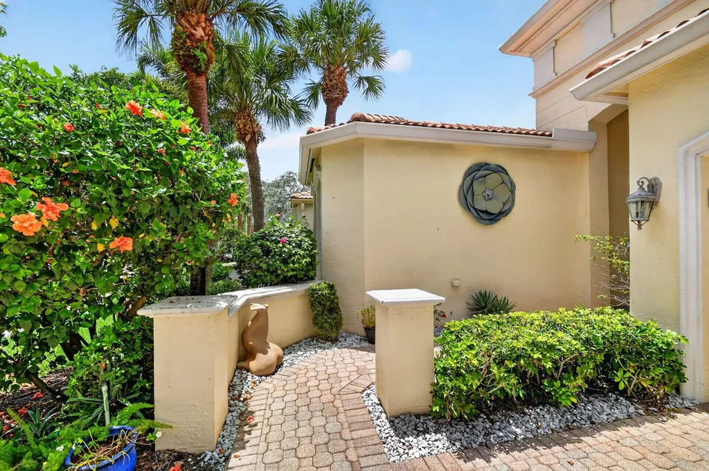 8553 E Via Grande E Wellington FL 33411