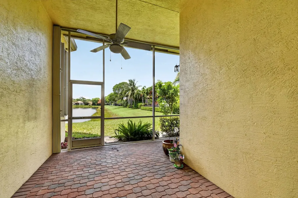 8553 E Via Grande E Wellington FL 33411