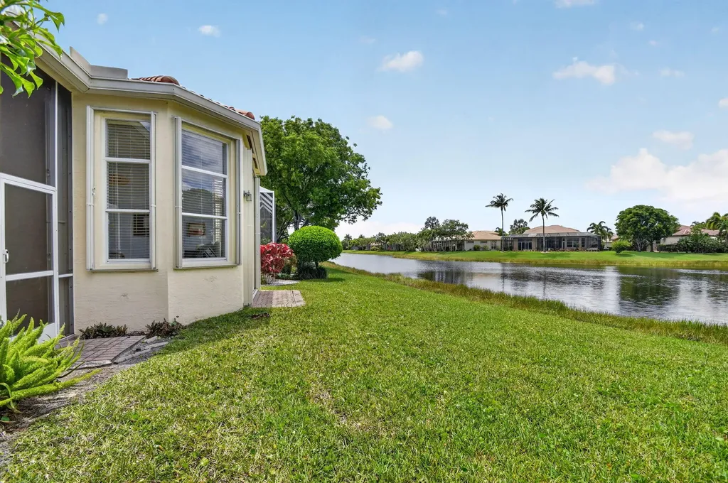 8553 E Via Grande E Wellington FL 33411