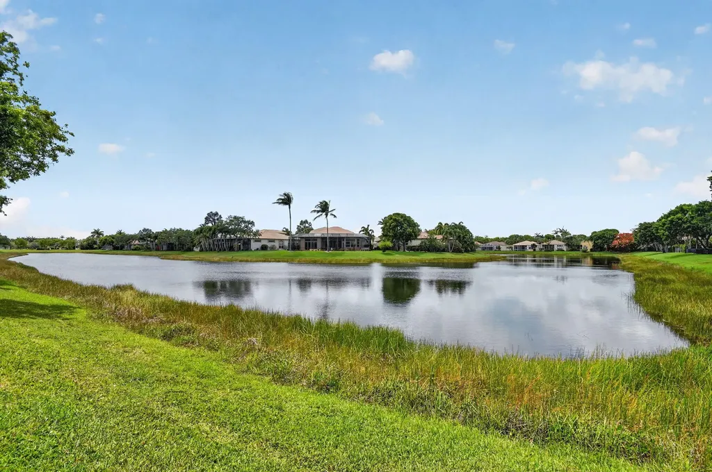 8553 E Via Grande E Wellington FL 33411