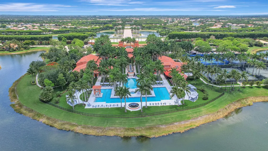 8553 E Via Grande E Wellington FL 33411
