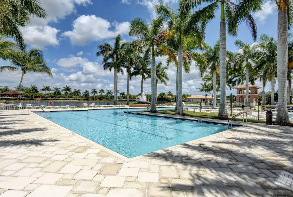 8553 E Via Grande E Wellington FL 33411