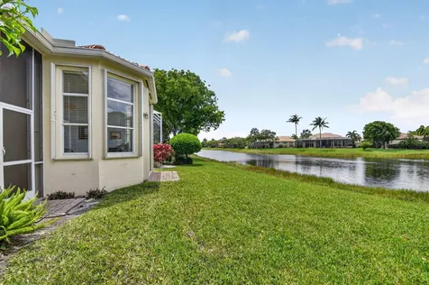 8553 E Via Grande E Wellington FL 33411