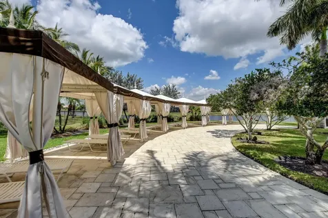 8553 E Via Grande E Wellington FL 33411