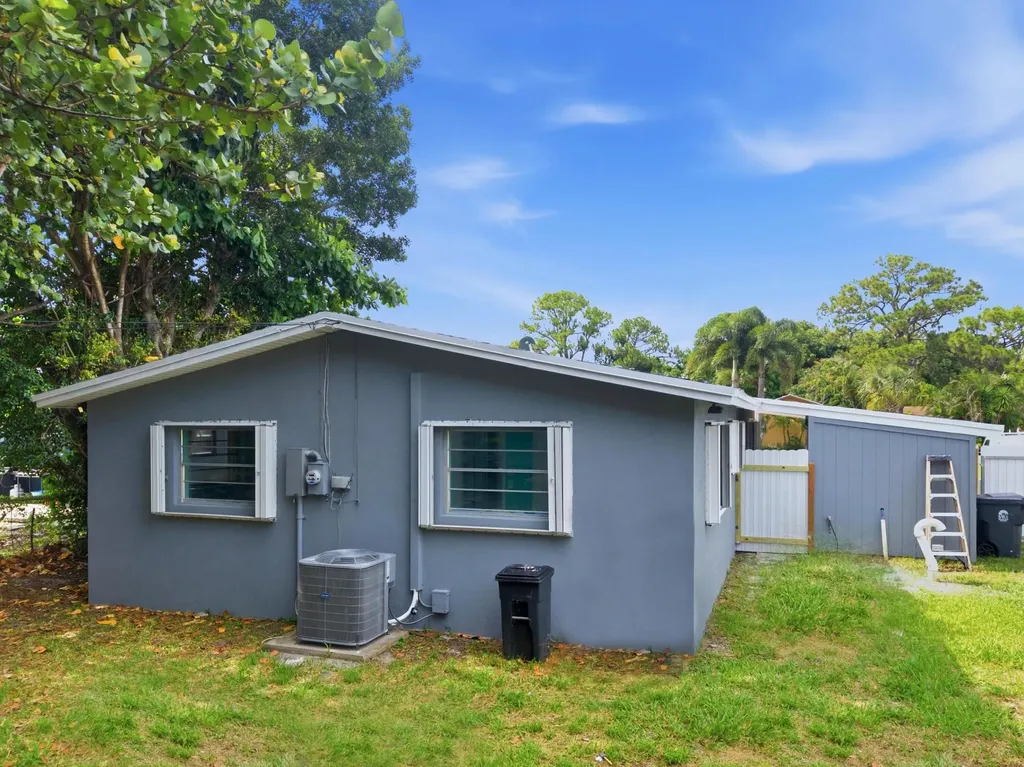 4340 Broadway Street Lake Worth FL 33461