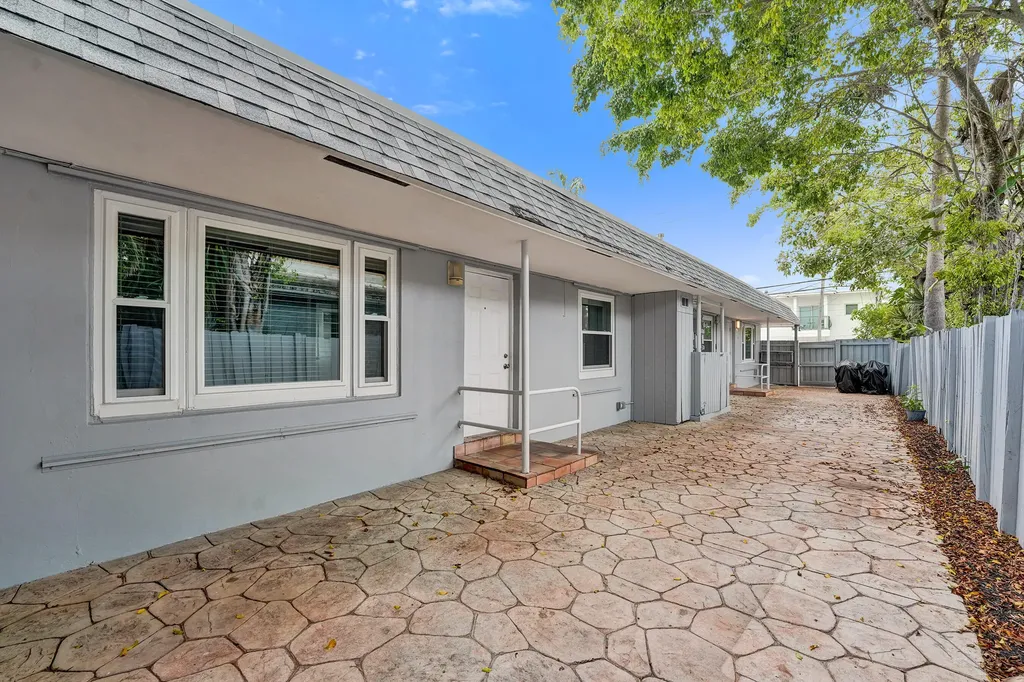 816 SE 12th Street Fort Lauderdale FL 33316