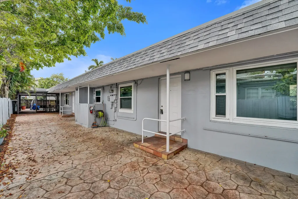 816 SE 12th Street Fort Lauderdale FL 33316
