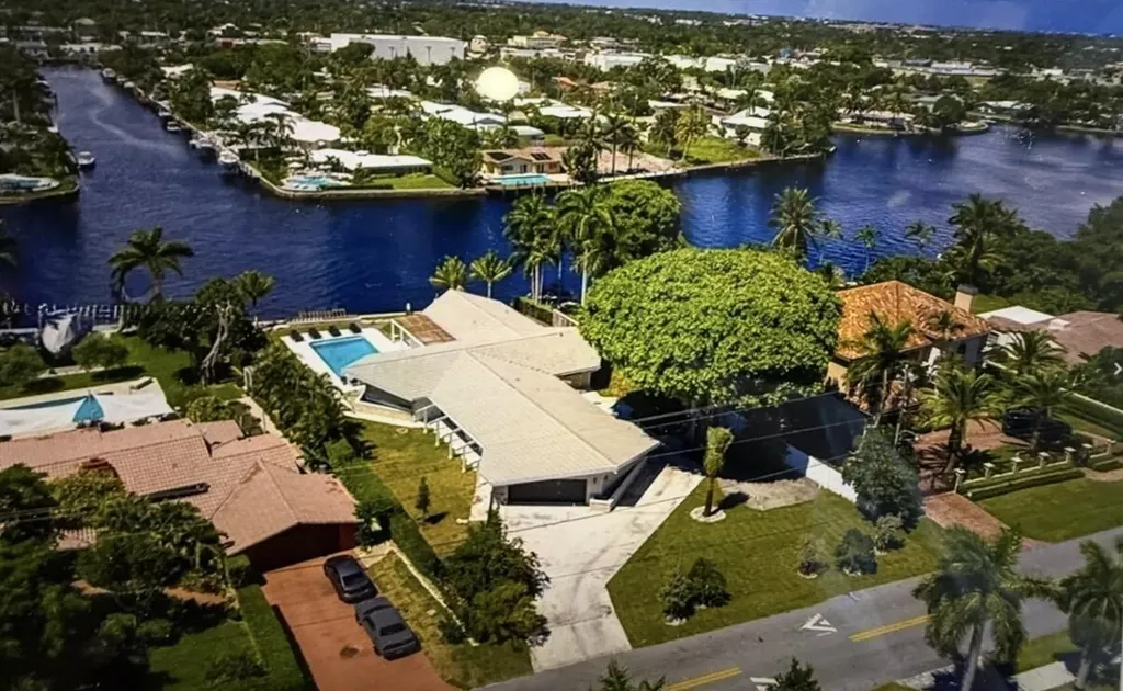 1425 Middle River Drive Fort Lauderdale FL 33304