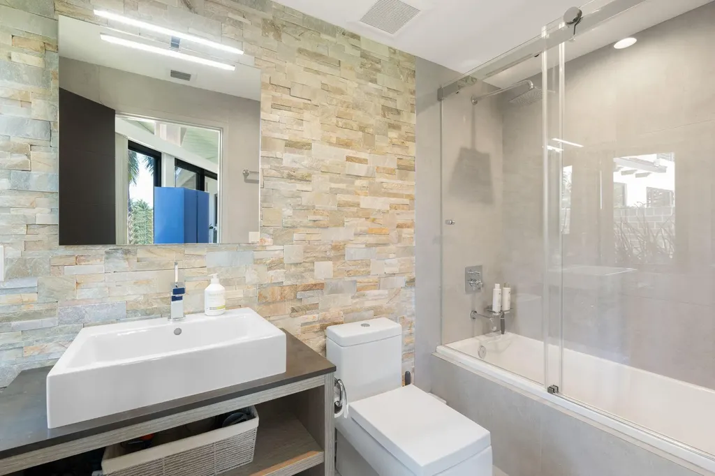1425 Middle River Drive Fort Lauderdale FL 33304