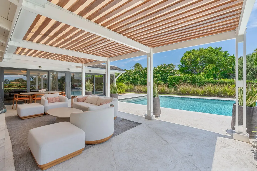 1425 Middle River Drive Fort Lauderdale FL 33304